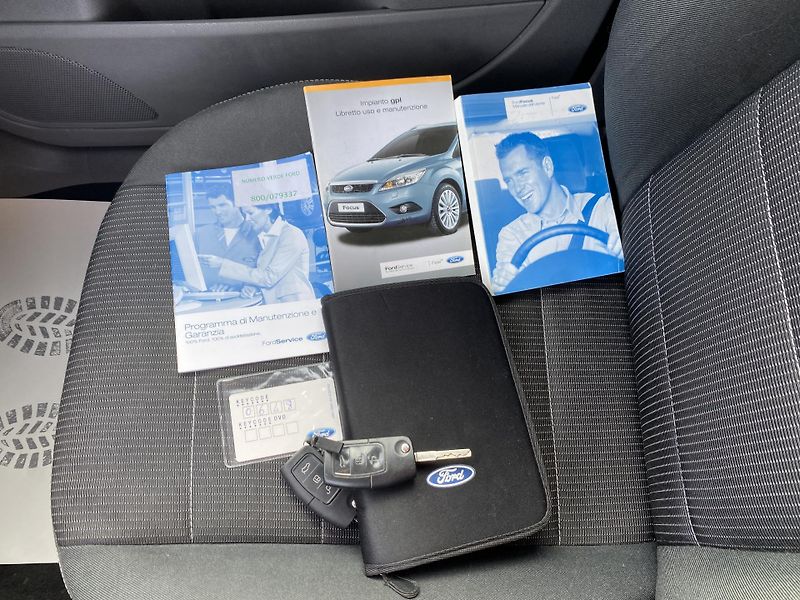 Ford Focus 2.0i 145PS LPG FORD COMBI TOP! - fotka 170 z 170