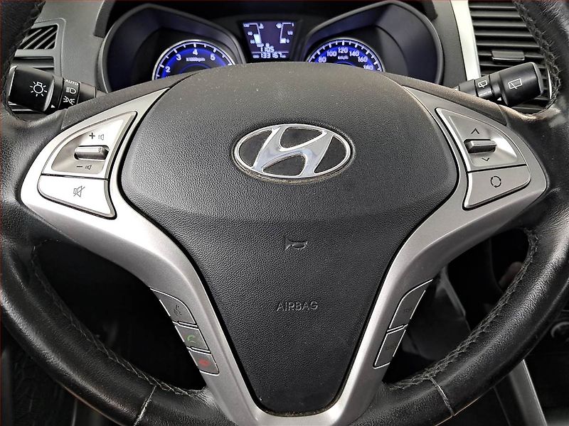 Hyundai ix20 (2015) 1.6 CVVT, Serv.kniha - fotka 14 z 16