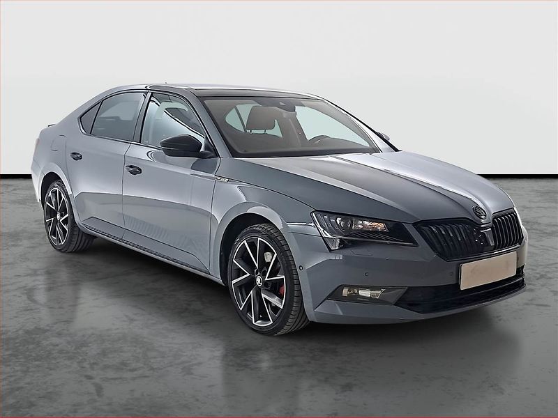 Škoda Superb (2017) 1.4 TSI, Navi, Bi-Xenony - fotka 1 z 24