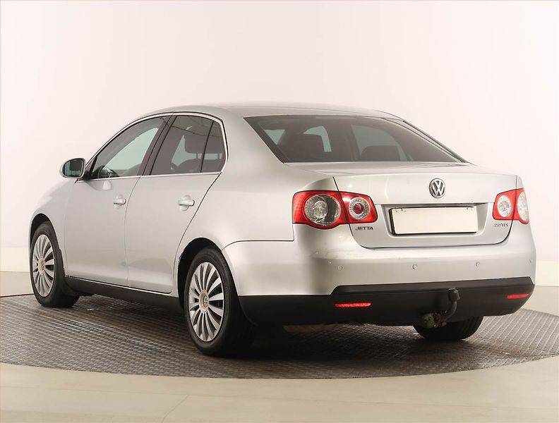 Volkswagen Jetta (2006) 2.0 TDI, Serv.kniha, Tažné - fotka 4 z 15