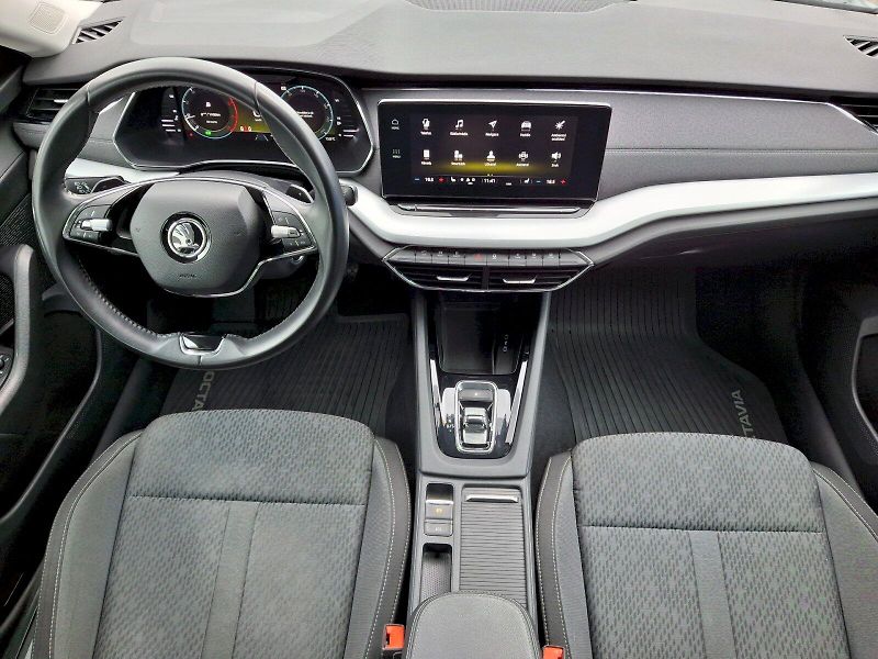 Škoda Octavia (2021) Combi Style Plus DSG 2,0TDi 11 - fotka 5 z 35
