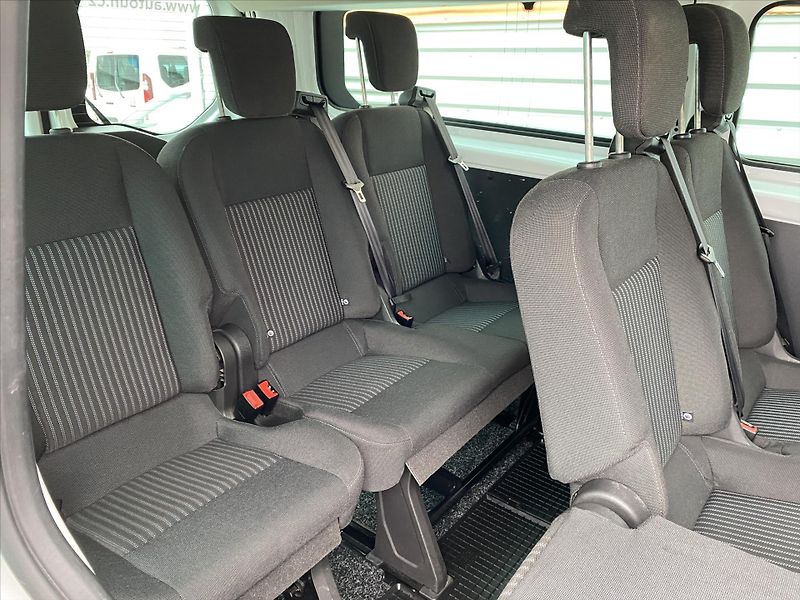 Ford Transit Custom 2,2 TDCi 92kW 9Míst L2 - fotka 7 z 24