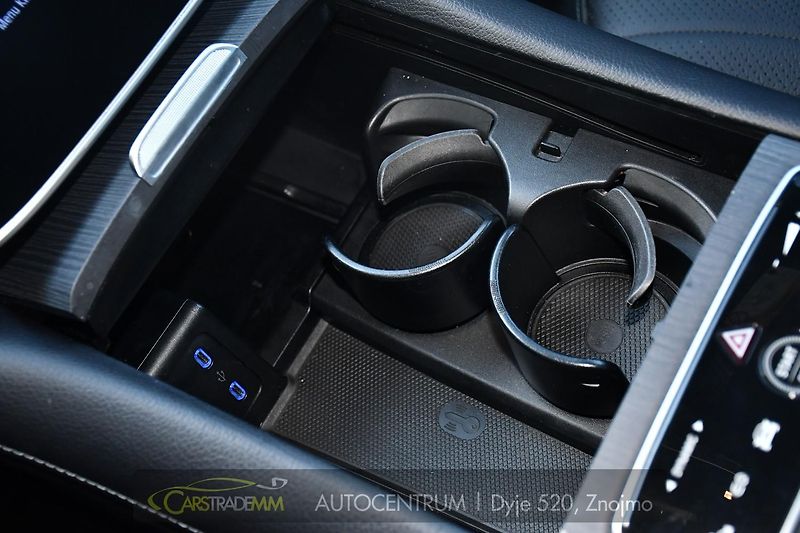 Mercedes-Benz EQS 450 AMG 4MATIC - fotka 41 z 64