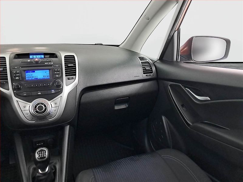 Hyundai ix20 (2013) 1.6 CVVT, Serv.kniha - fotka 8 z 17