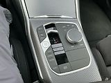 BMW Řada 3 330i xDrive Touring - náhled 11
