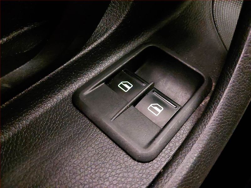 Škoda Fabia (2012) Monte Carlo 1.2 TSI, Tempomat - fotka 14 z 14