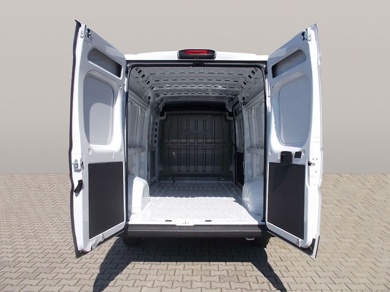 Opel Movano (2026) Van 3500 L3H2 2.2 CDTi 140k 6- - fotka 9 z 12