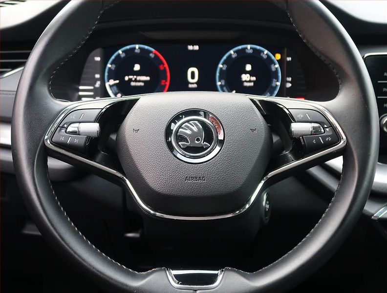 Škoda Octavia (2022) Ambition 2.0 TDI, ČR,1.maj - fotka 16 z 19
