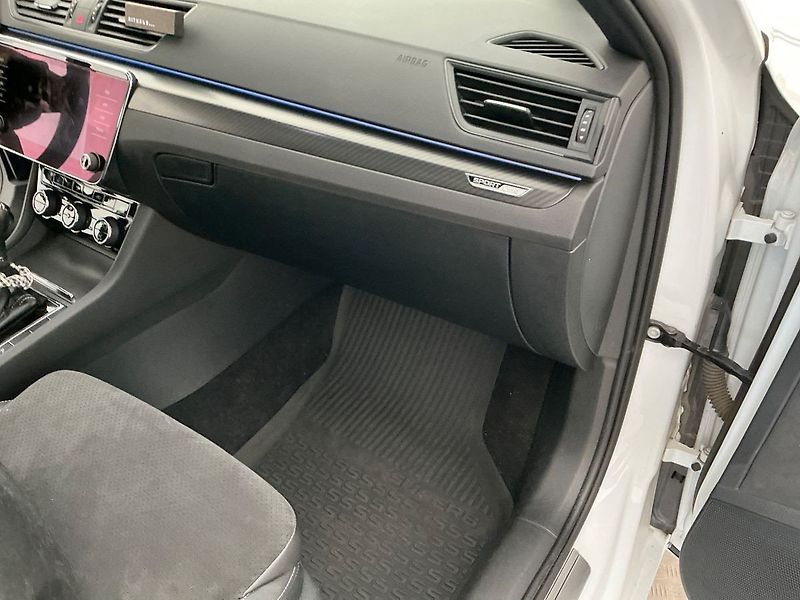 Škoda Superb (2021) Sportline 2.0 TSI 4x4 DSG - fotka 9 z 12