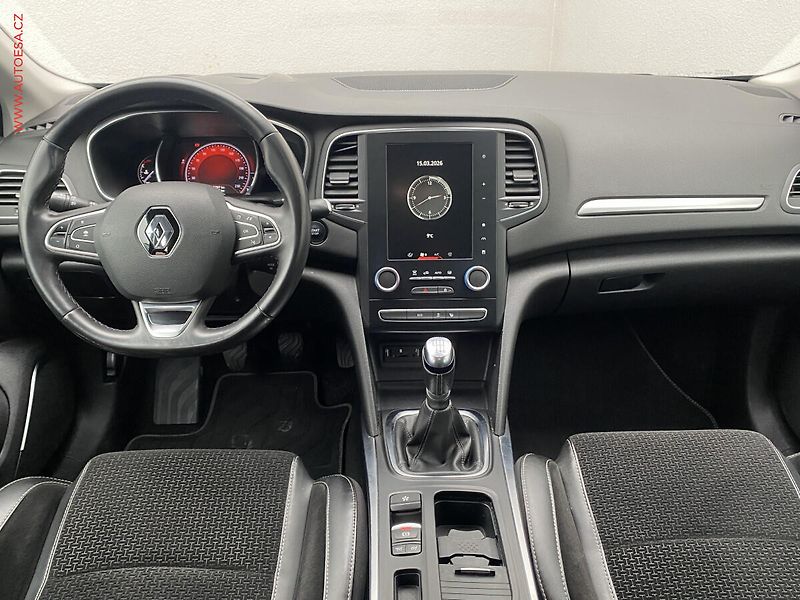 Renault Mégane (2017) 1.2 TCe, Intense, LED, navi - fotka 8 z 19
