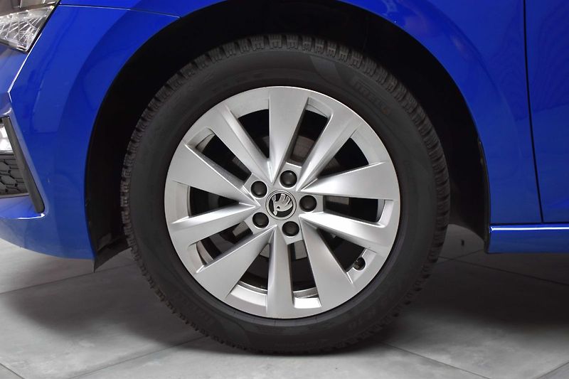 Škoda Scala 1.0 TSI 70kW MIRROR-LINK*ACC* - fotka 29 z 34