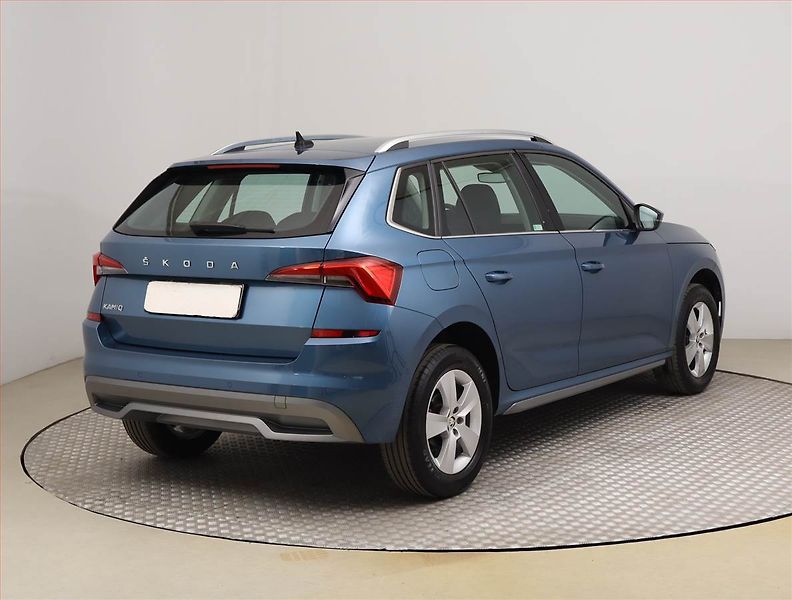 Škoda Kamiq (2020) Ambition 1.0 TSI, ČR,1.maj - fotka 5 z 26