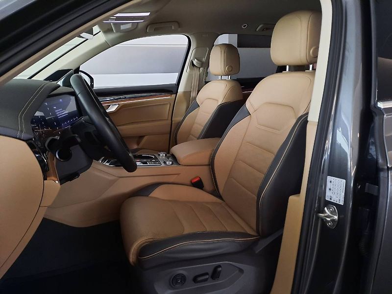 Volkswagen Touareg (2023) 3.0 TDI 4Motion (210kW286k) Ti - fotka 7 z 32
