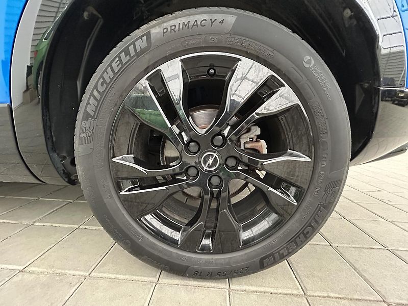 Opel Grandland 1.2 T GS Line - fotka 9 z 26