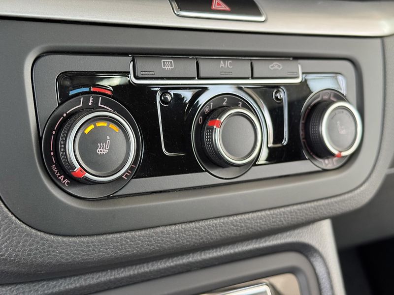 Volkswagen Sharan 2,0TDI 110kW*DSG*Tažné*DPH - fotka 25 z 40