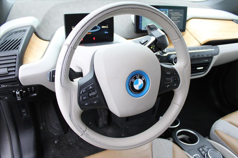 BMW i3 60aH 125kW NAVI LED ČR - fotka 14 z 25