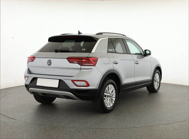 Volkswagen T-Roc (2022) 1.5 TSI - fotka 5 z 16
