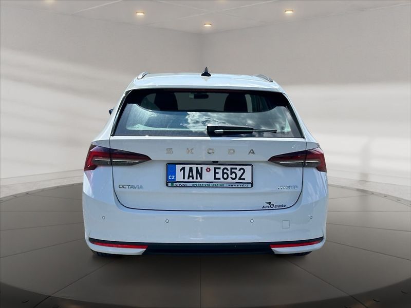 Škoda Octavia 1,5 T 85 Selection DSG - fotka 5 z 11