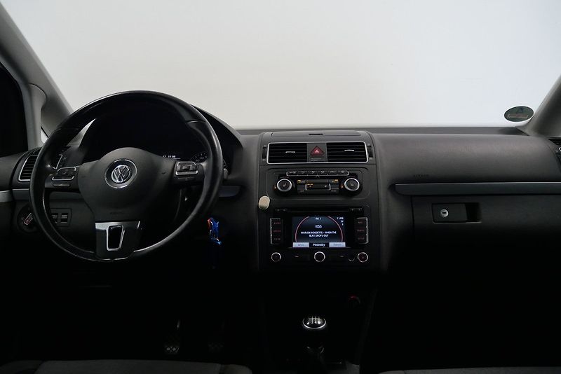 Volkswagen Touran - fotka 5 z 23