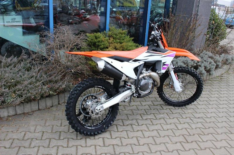 KTM 450 SX-F (2024) 2024 AKCE SKLADEM - fotka 4 z 7