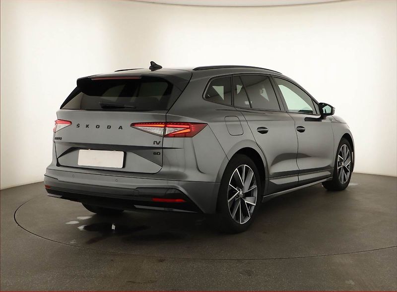 Škoda Enyaq (2023) Sportline iV 60 (62 kWh) - fotka 5 z 19