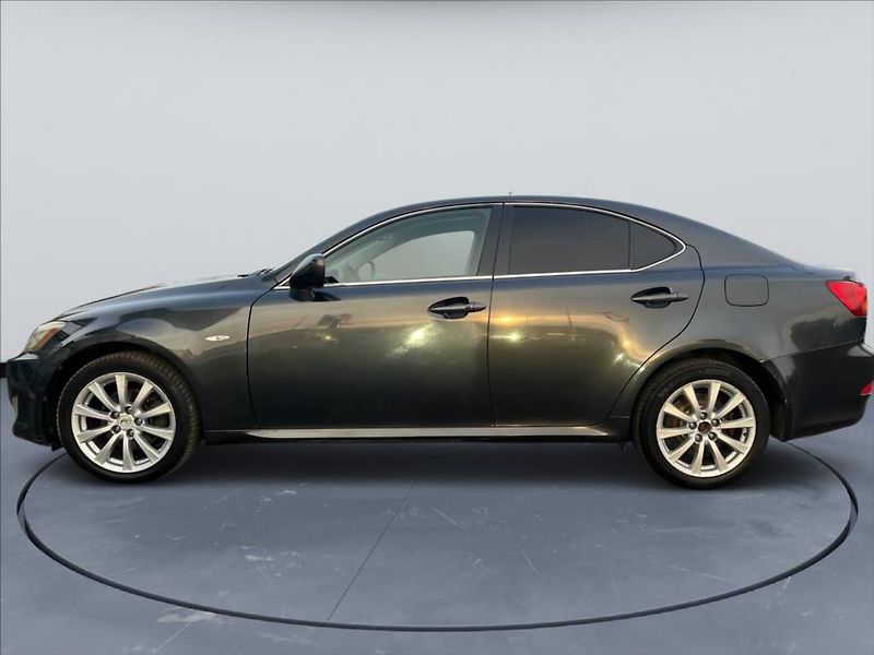 Lexus IS 2,2 220d,Keyless,Navi,Kůže - fotka 3 z 19