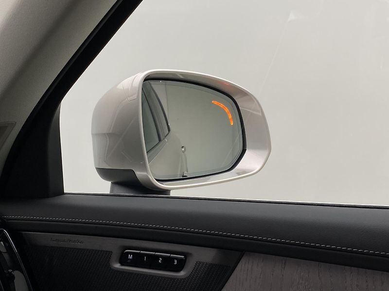 Volvo XC90 (2026) T8 AWD Plug-in BRIGHT PLUS 7m - fotka 38 z 71