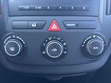 Kia Ceed (2008) 1.4i, AC, tažné - náhled 13