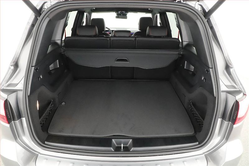 Mercedes-Benz GLB (2025) 35 AMG 4MATIC - fotka 22 z 26