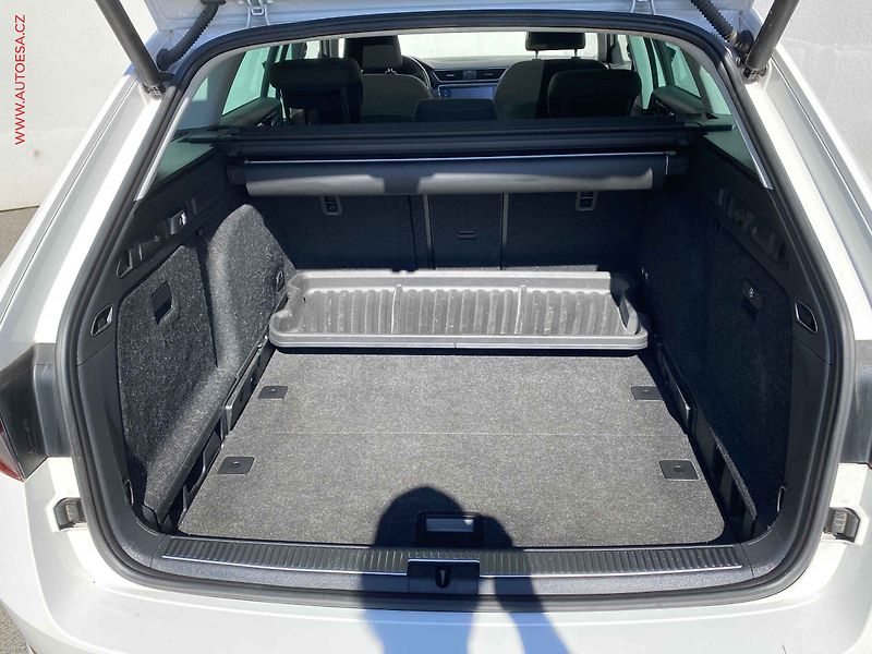 Škoda Superb (2019) 1.5 TSi, Style, LED, panor - fotka 7 z 20