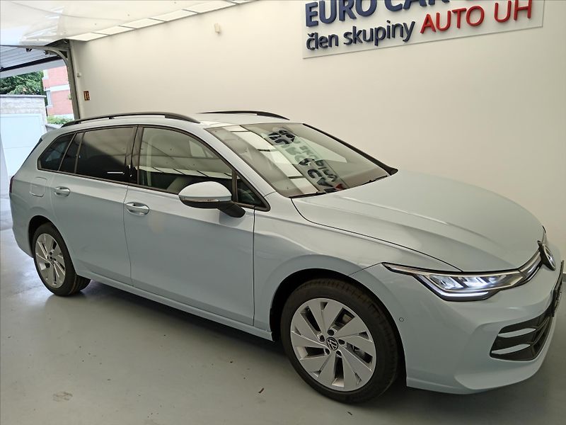 Volkswagen Golf Variant (2025) 1,5 TSI 6g  People - fotka 8 z 21