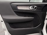 Volvo XC40 B4 AWD ULTIMATE CZ - náhled 19