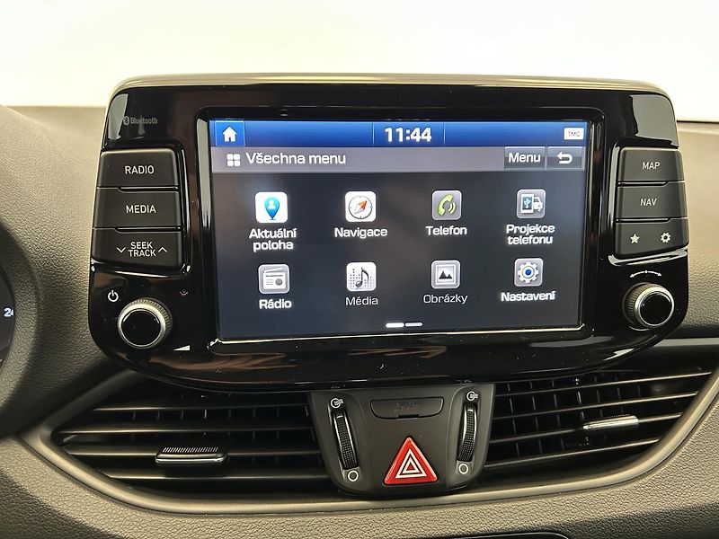 Hyundai i30 1.6 CRDI Style - fotka 9 z 24