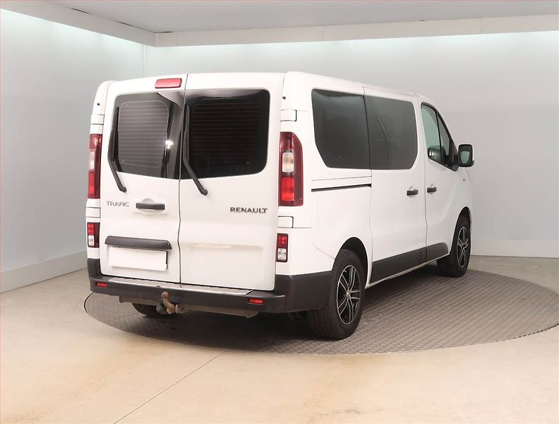 Renault Trafic (2019) 1.6 dCi, Bus, 9Míst, ČR, DPH - fotka 5 z 16