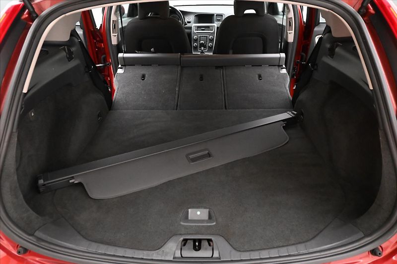 Volvo V60 1,6 D2 84 kW Manuál Kinetic - fotka 11 z 29