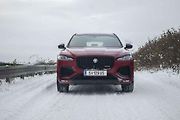 Jaguar F-Pace můžete mít s benzinovým, naftovým i plug-in hybridním pohonem.