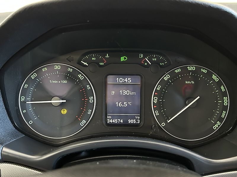 Škoda Octavia 2.0 TDI Elegance - fotka 7 z 24