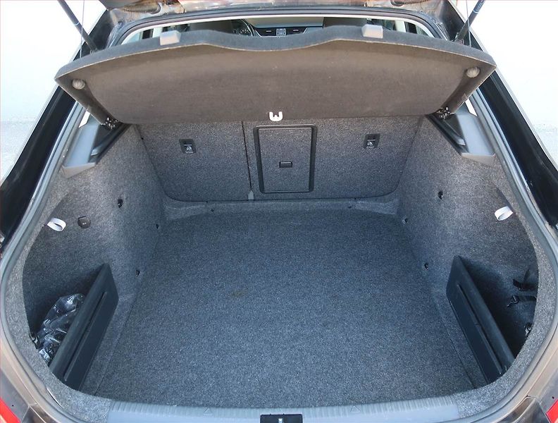 Škoda Octavia (2014) Ambition 2.0 TDI, Automat - fotka 14 z 18