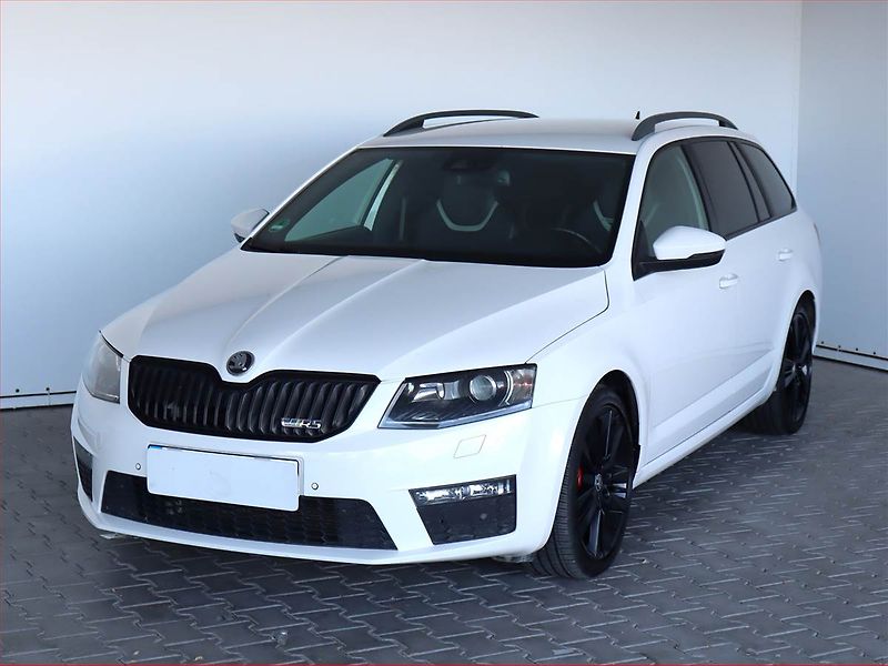 Škoda Octavia (2013) RS 2.0 TDI, Serv.kniha, Navi - fotka 2 z 19