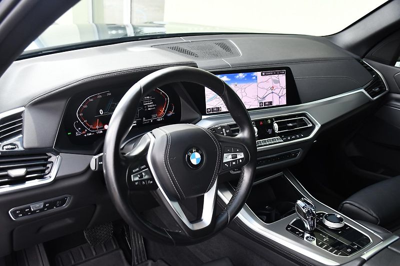 BMW X5 xDrive30d PANO TAŽNÉ 2XALU - fotka 15 z 42