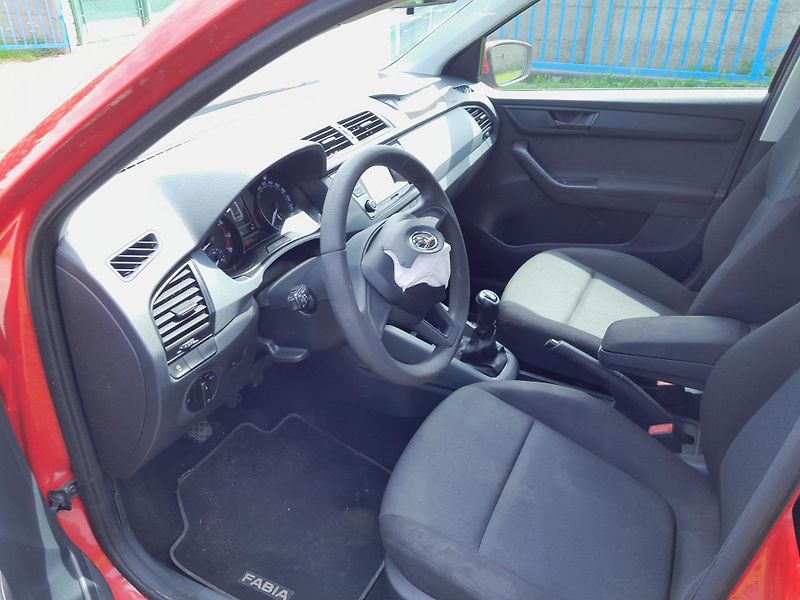 Škoda Fabia (2015) 1,2 TSI 66KW - fotka 11 z 18