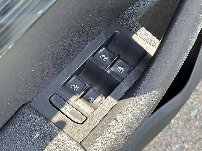 Škoda Octavia 1.6 TDI CZ Style+ LED Navi - fotka 15 z 36