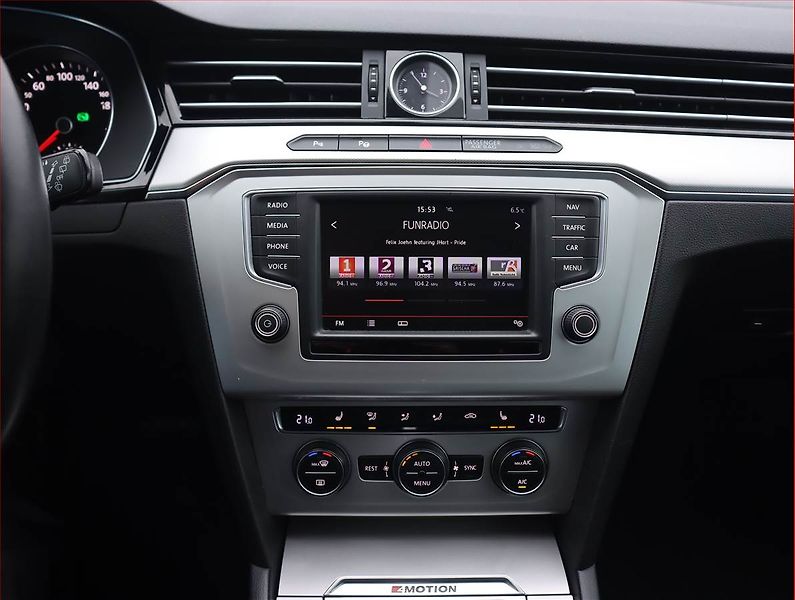Volkswagen Passat (2015) Highline 2.0 TDI, 4X4 - fotka 12 z 20