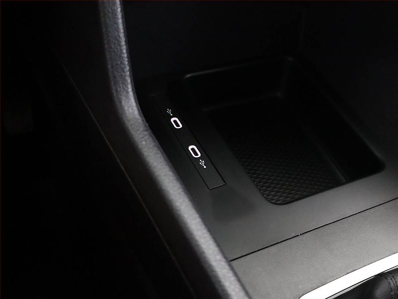 Volkswagen Caddy (2025) 1.5 TSI, 7Míst, ČR, 1Maj - fotka 16 z 18