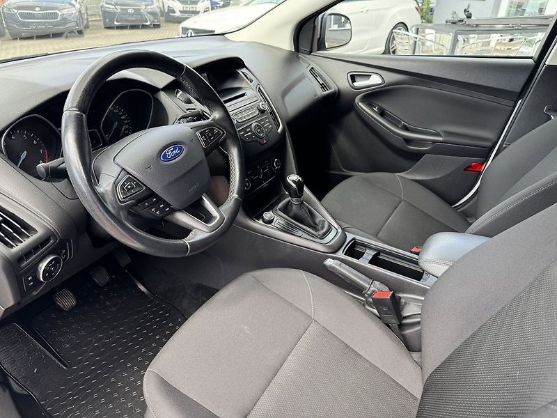 Ford Focus (2016) 1.6i Ti-VCT Klima Winter Paket - fotka 24 z 50