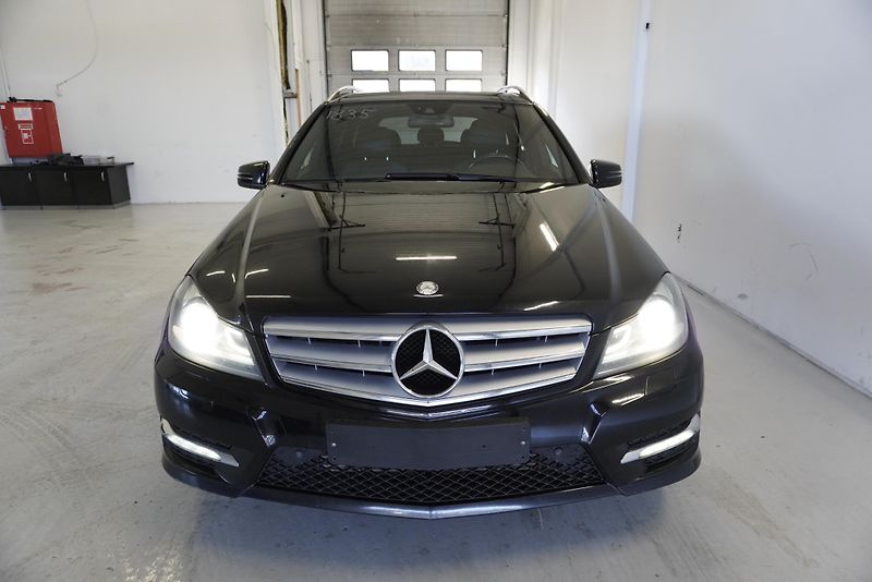 Mercedes-Benz Třídy C 250 2.2CDi 125 kW AUTOMAT - fotka 2 z 33