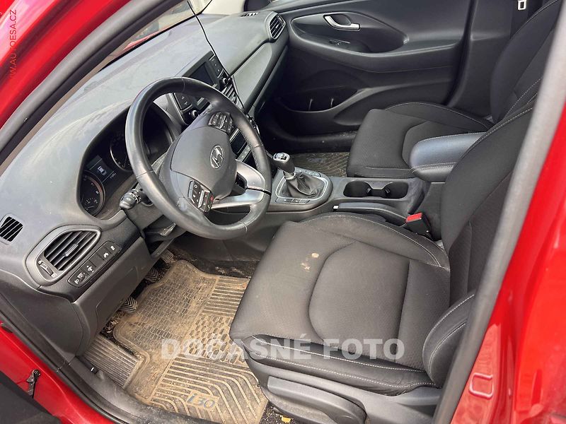 Hyundai i30 (2017) 1.0TGDi, DPH, 1. majitel - fotka 3 z 3
