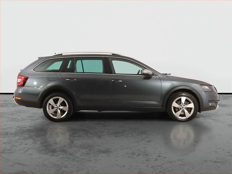 Škoda Octavia (2019) Scout 2.0 TDI, 4X4, Automat - fotka 6 z 23