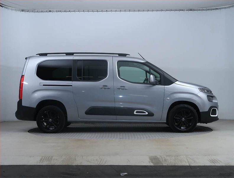 Citroën Berlingo (2021) Maxi Feel 1.5 BlueHDi, 5Míst - fotka 6 z 16