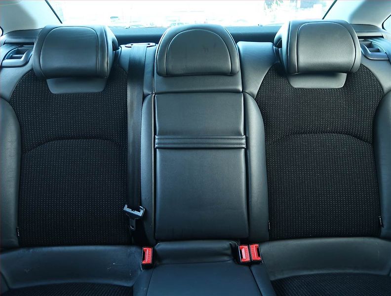 Citroën C5 (2011) 2.0 HDi , Automat, Serv.kniha - fotka 10 z 19